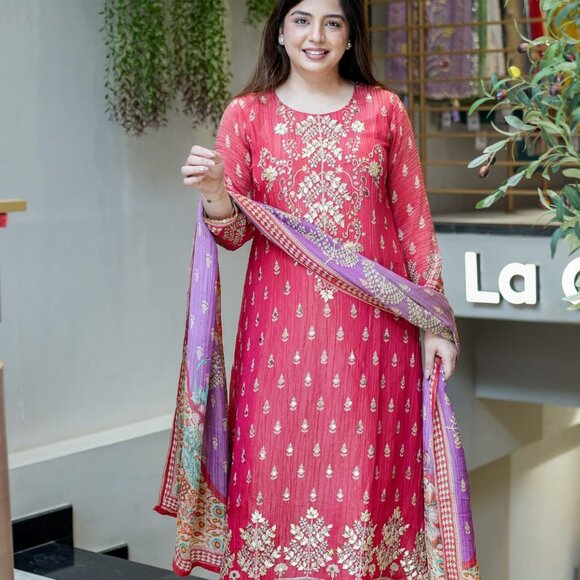 Pure Hand Work & Gota heavy Work Kurti Set - Picture 3 of 11